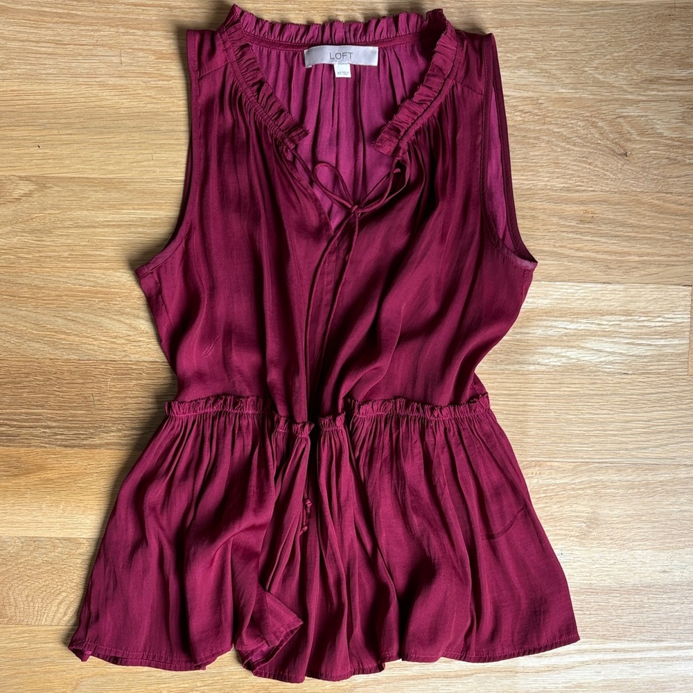 LOFT | SLEEVELESS BLOUSE WITH TIE DETAIL